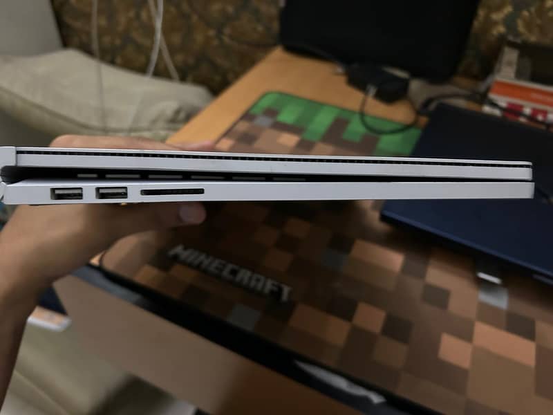 Microsoft Surface book 2 3