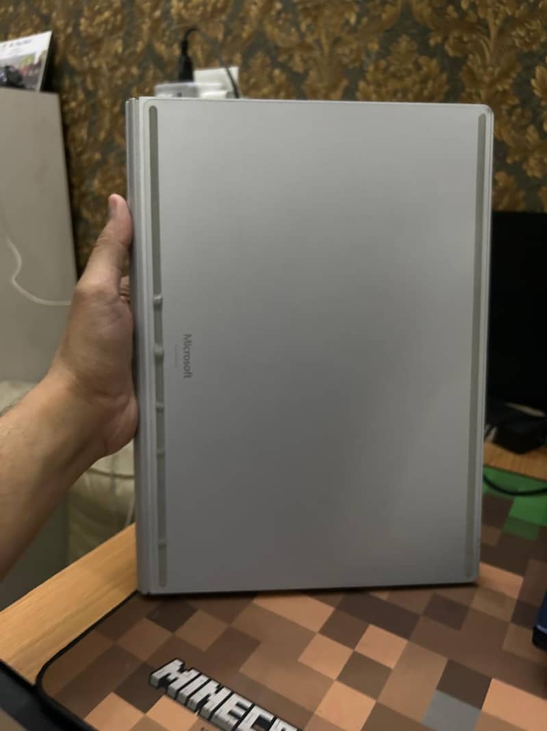 Microsoft Surface book 2 4