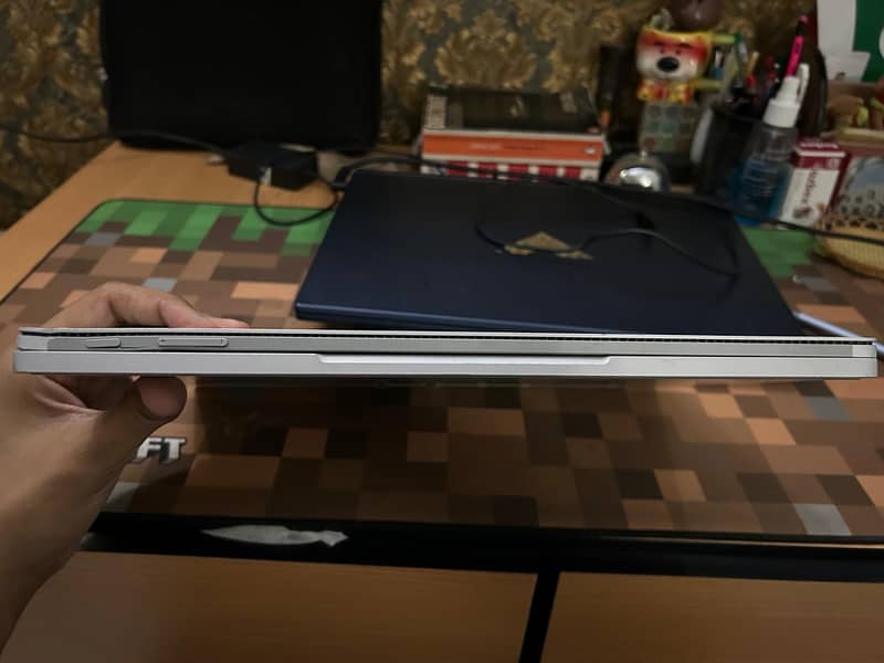 Microsoft Surface book 2 5