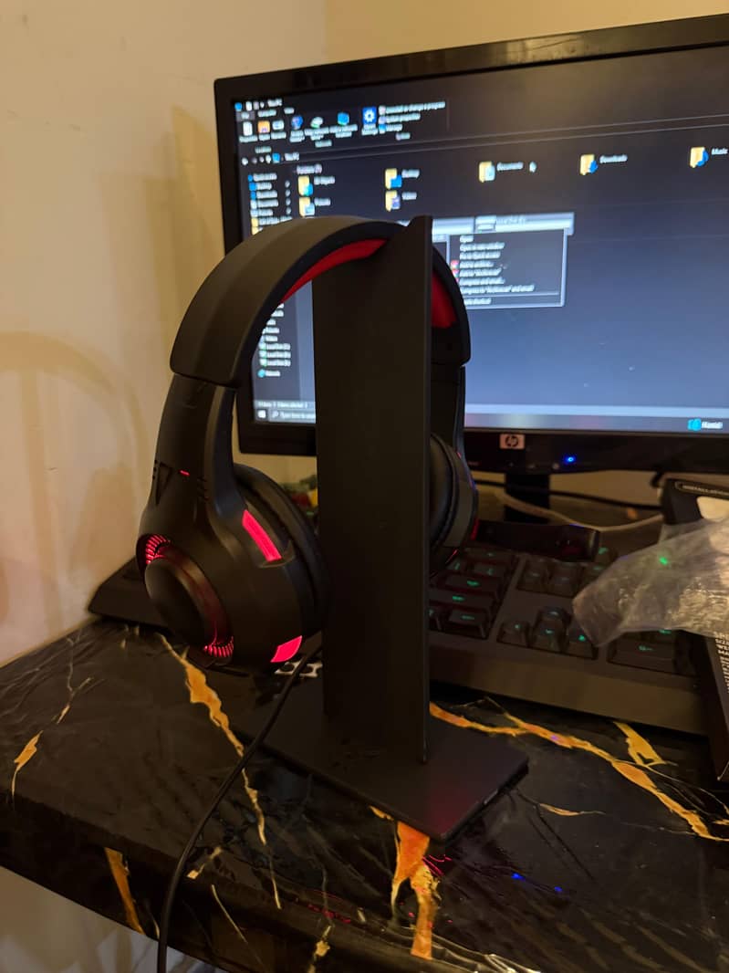 ONIKUMA HEADPHONE STAND 4