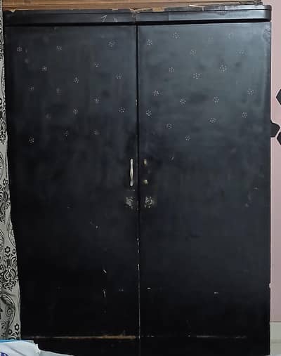 Used wooden Cupboard/Wardrobe