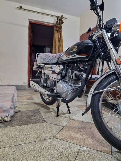 125 Special Edition Crown