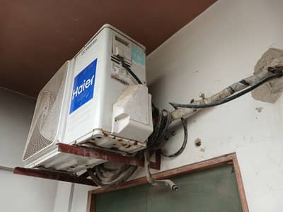 Haier 1 Ton Invertor Air Conditioner for Sale (Coil will be repaired)