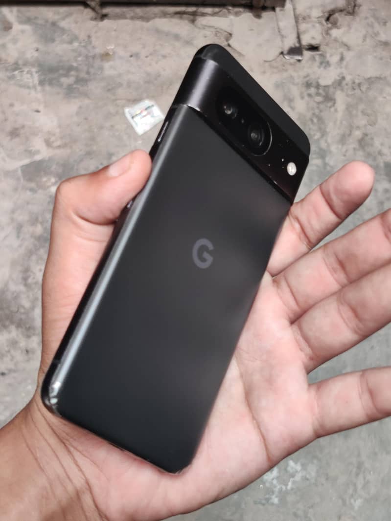 Google Pixel 8 4