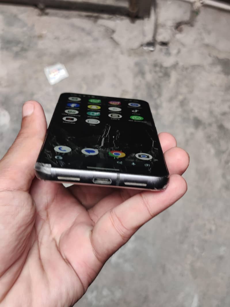 Google Pixel 8 10