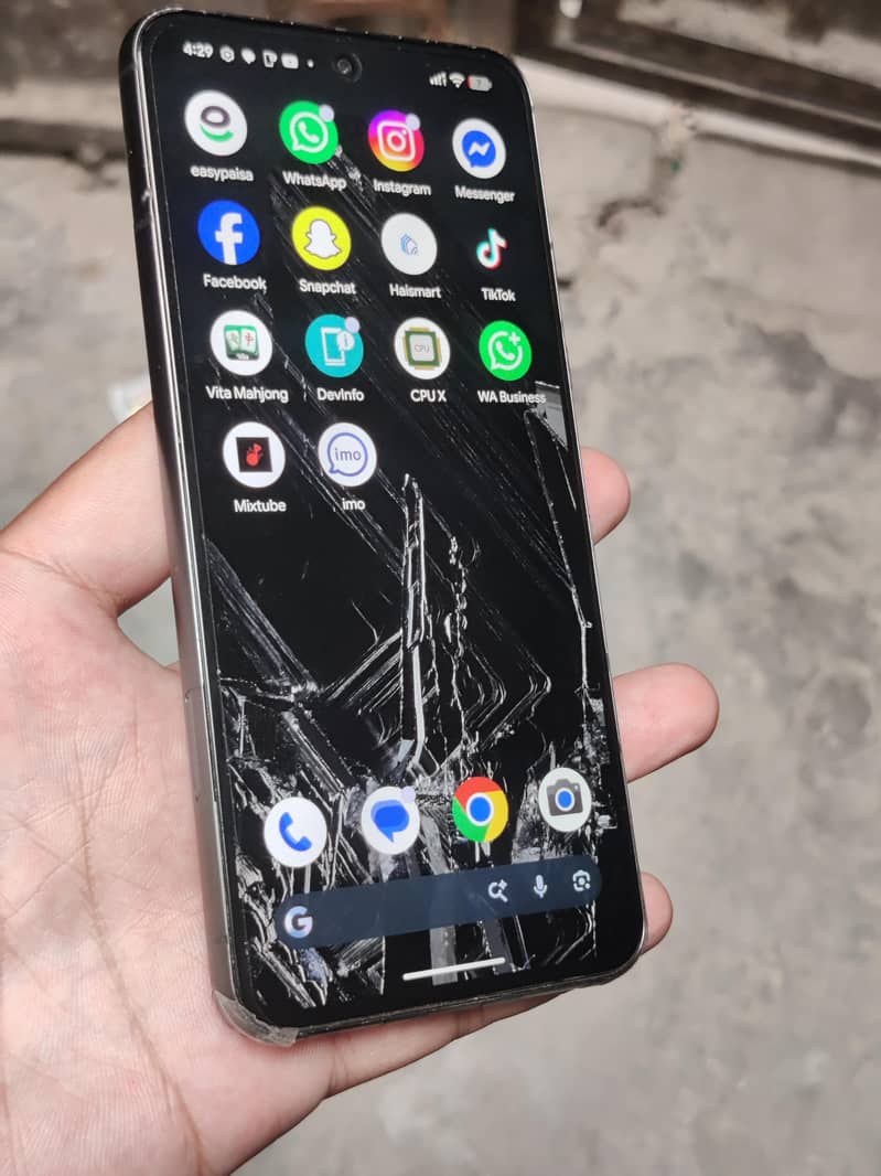 Google Pixel 8 12
