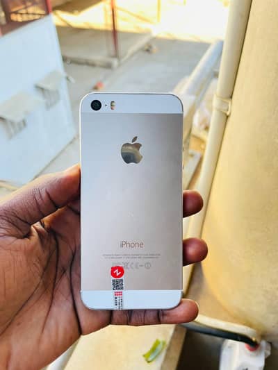 Apple iPhone 5s PTA approved with box 64gb farsal