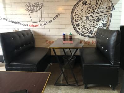 Restaurant sofaa