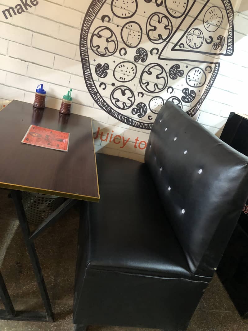 Restaurant sofaa 1