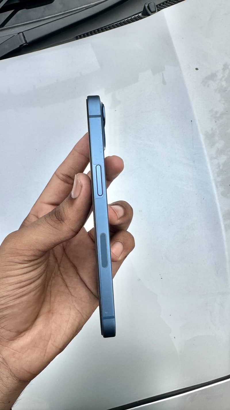 iPhone 13 2