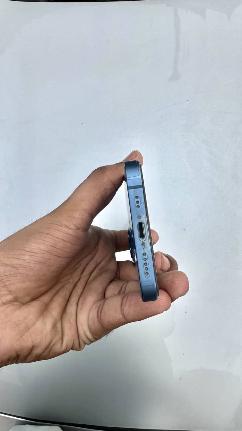 iPhone 13 5