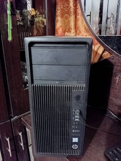 HP z240