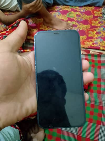 Apple iPhone 12