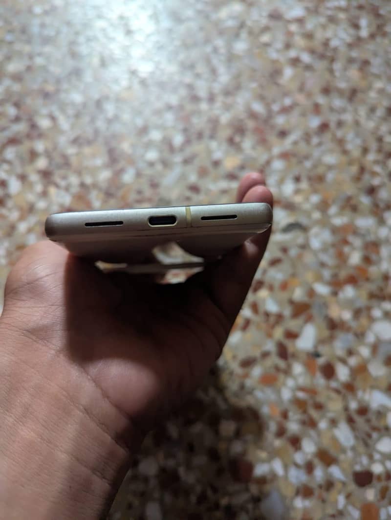 Google Pixel 7 6