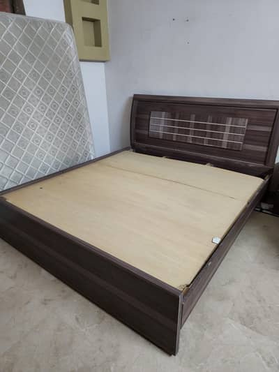 King size bed with mattress