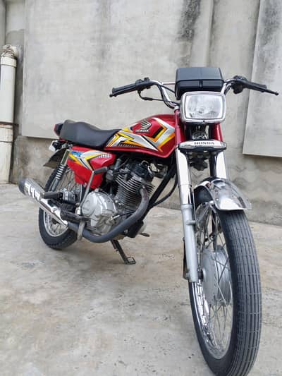 Honda 125 genuine condition Feb registration urgent for sale
