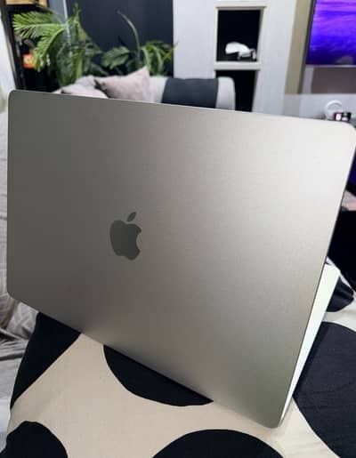 Apple MacBook Air 15'' Silver M4 Chip 16/256 GB 10/10 Condition