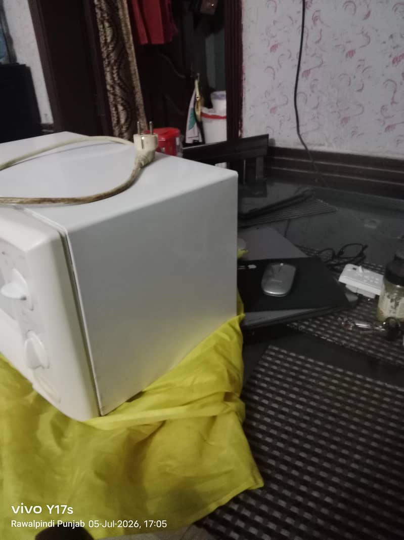 Dawlance Microwave 2