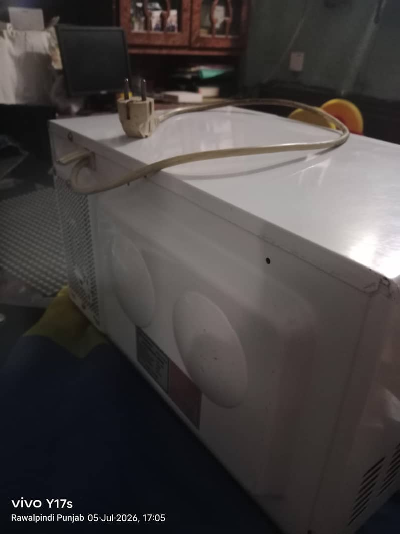 Dawlance Microwave 3