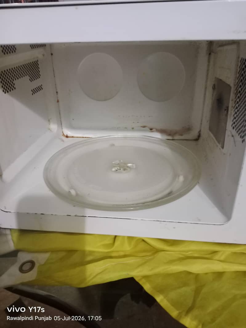 Dawlance Microwave 4