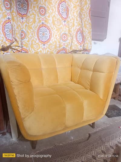 3 plus 1 Sofa  Urgent Sale