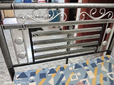 iron single bed heavy gadge 6×4 with metres