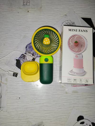 MINI FAN WITH STAND WITH CHARGER