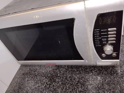 microwave oven