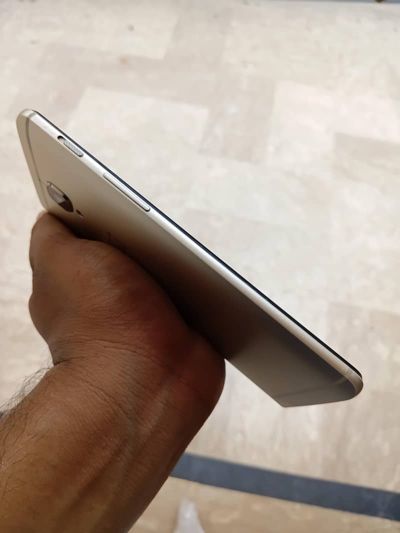 One Plus 3T 3