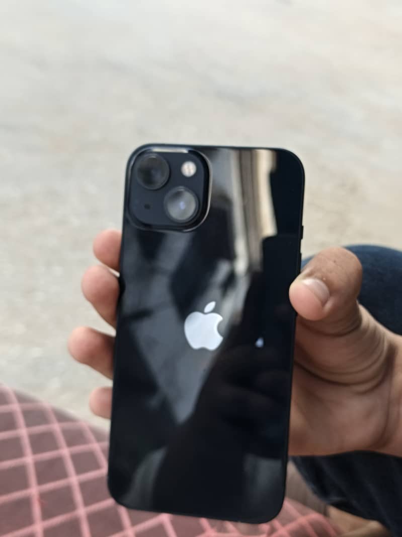 Apple iPhone 13 2