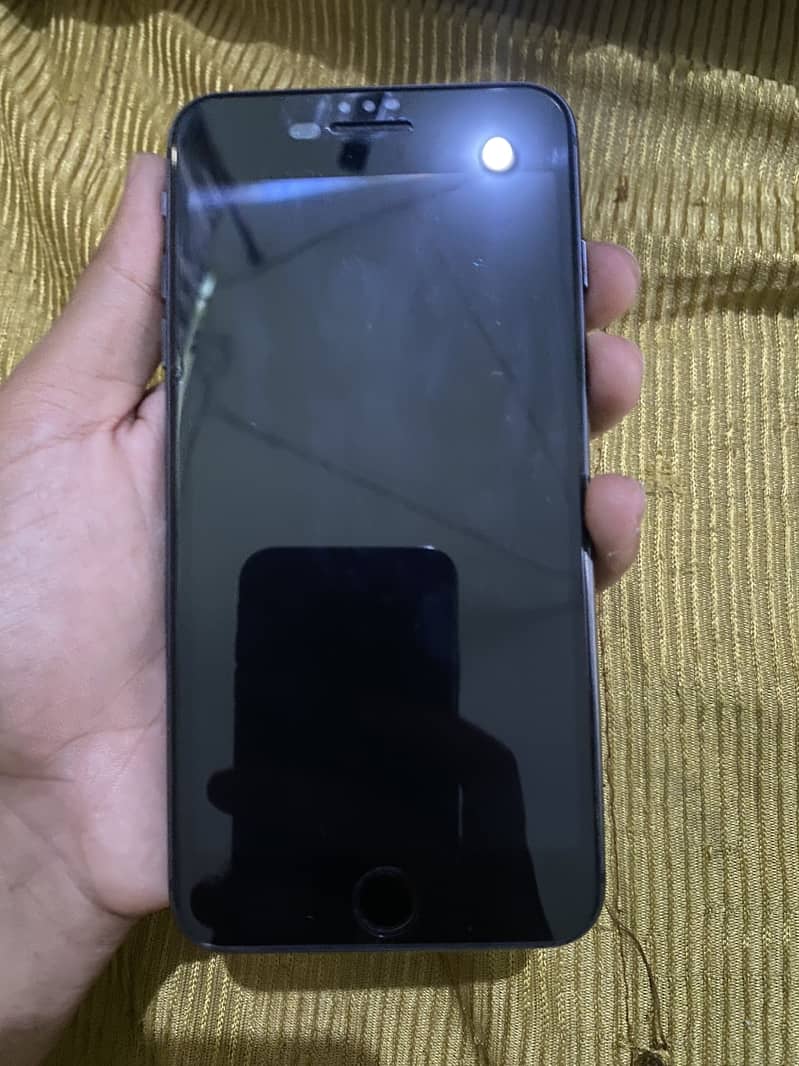 Apple iPhone 8 Plus 0