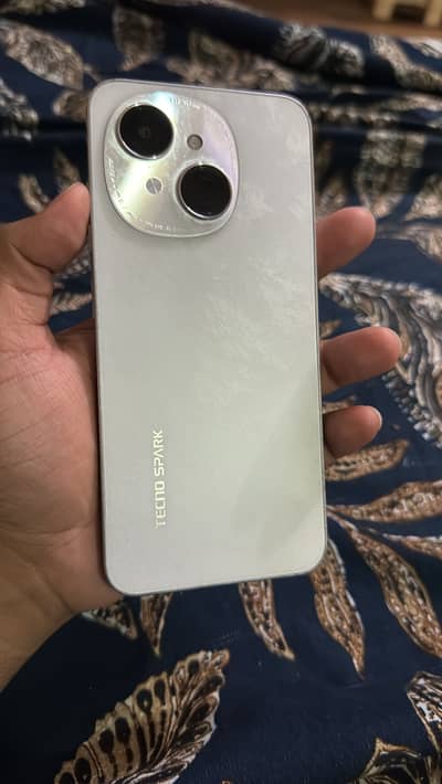 Tecno Spark Go 1