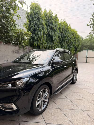 MG HS 2024