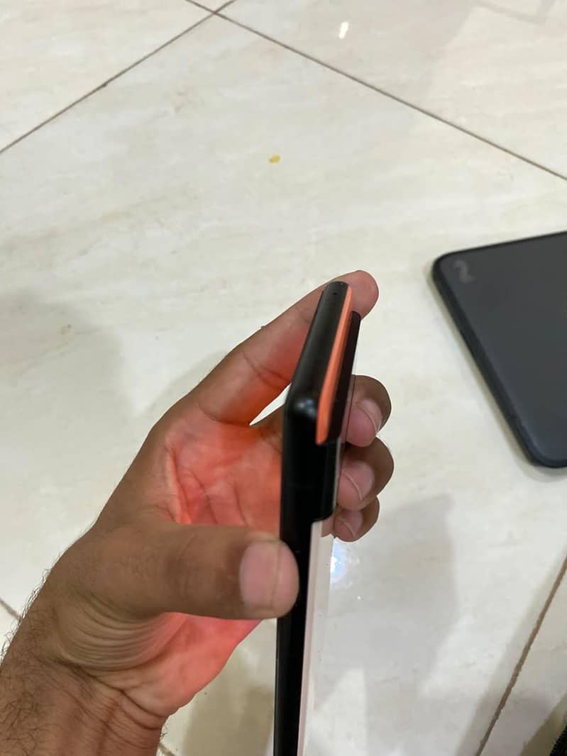 Google Pixel 6 4