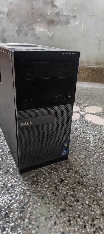 I AM SELLING MY GAMING PC COMPLETE SETUP