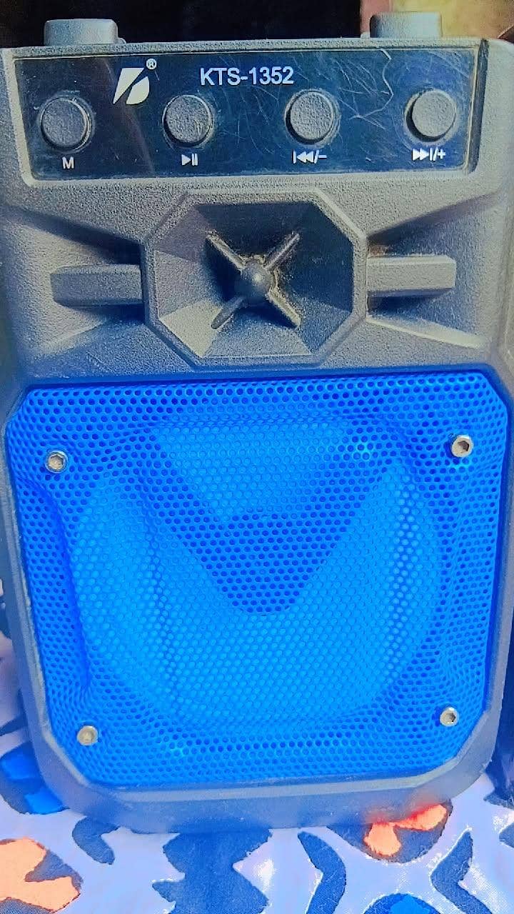 wireless speaker 0