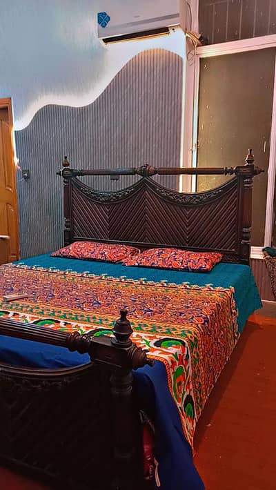 king size beautiful bed