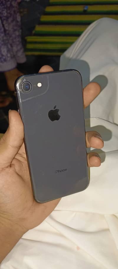 Apple iPhone 8