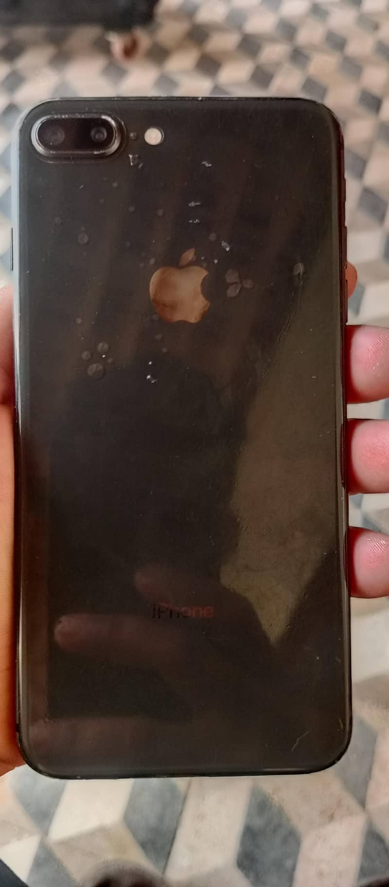 Apple iPhone 8 Plus 1