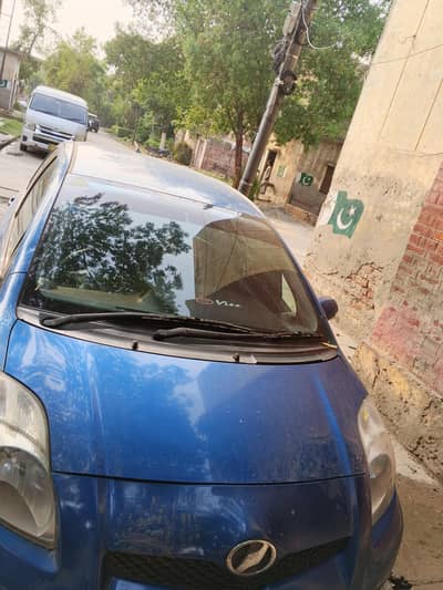 Toyota Vitz 2012