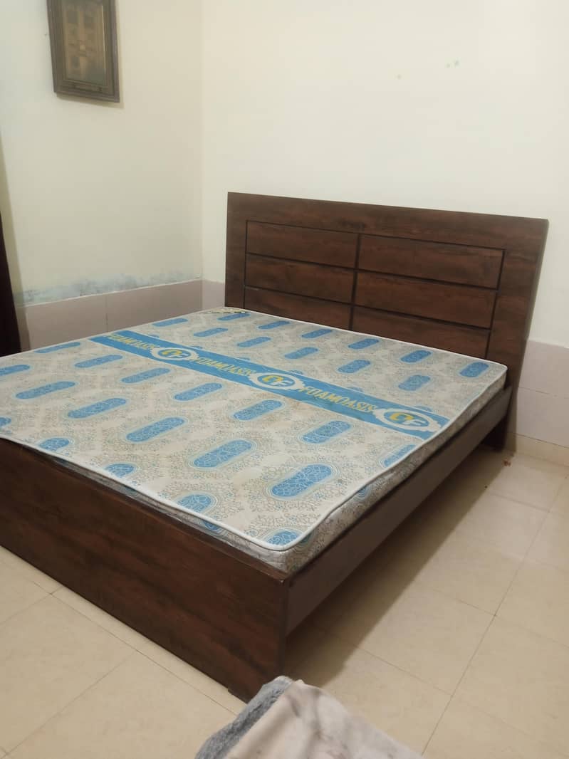 Bed . 2
