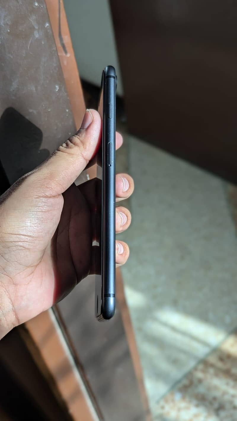 Apple iPhone 8 Plus 3