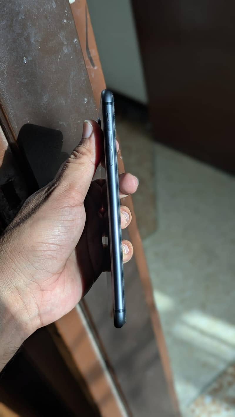 Apple iPhone 8 Plus 4