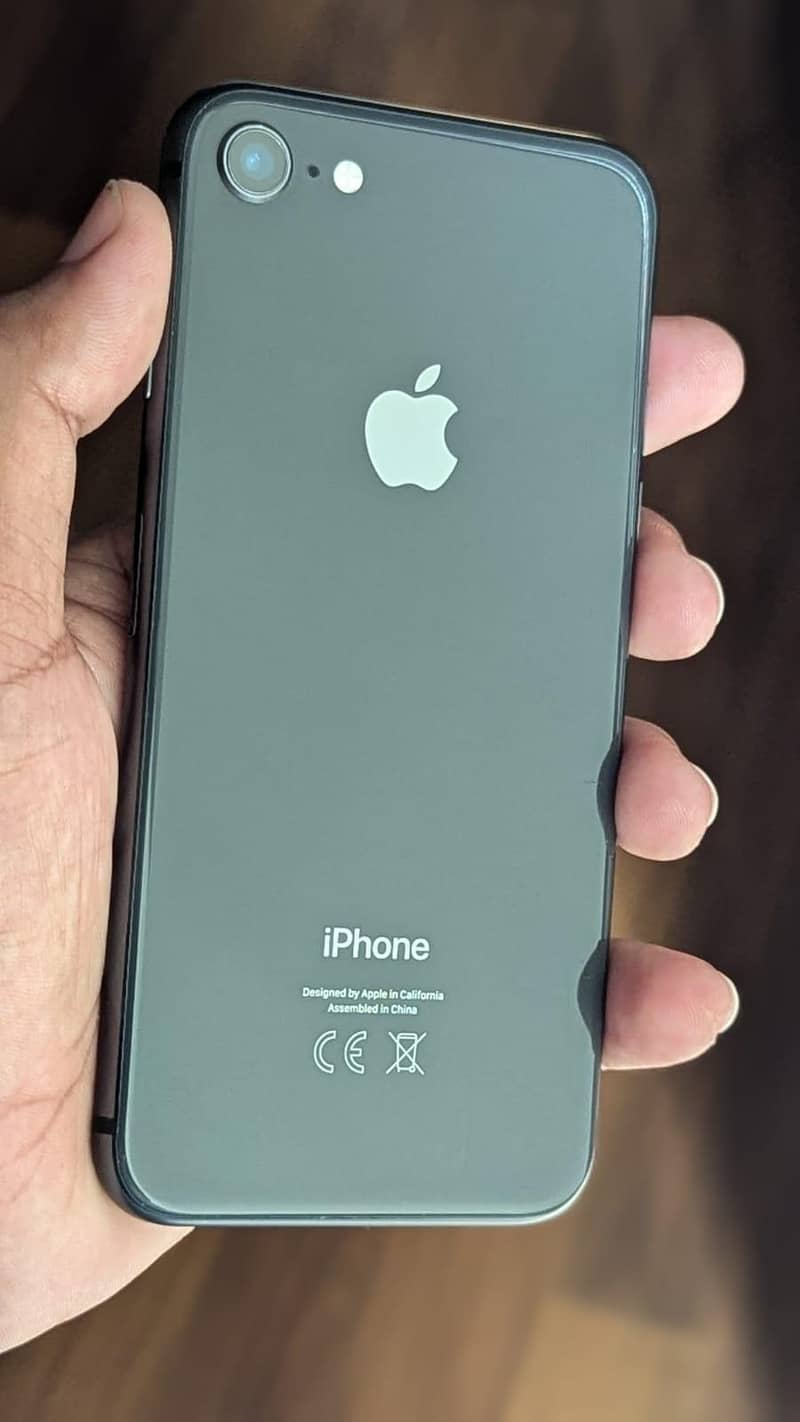 Apple iPhone 8 5