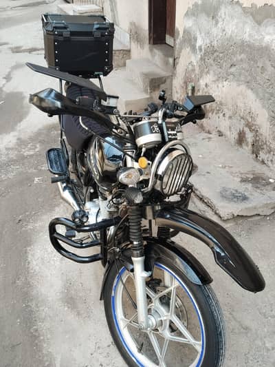 Suzuki GS 150 SE
