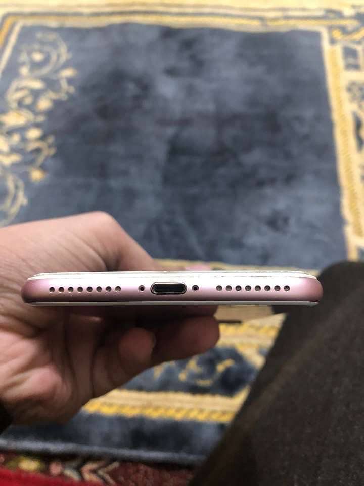 Apple iPhone 7 Plus 3
