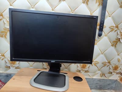 24" Full HD LED Monitor – 1080p Display, Fully Working