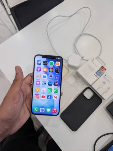 iphhone 12 sim working 128gb FU