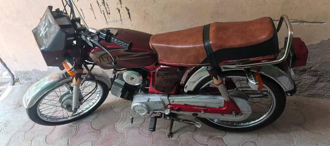 Royale YB 100