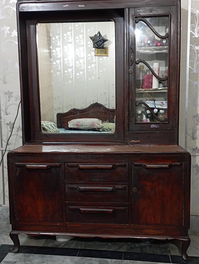 Dressing Table with mirror 0
